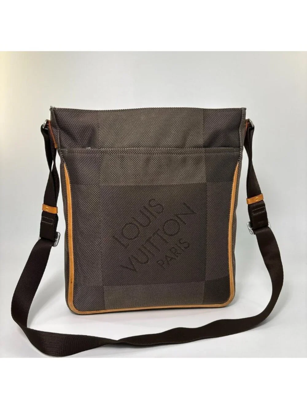 Louis Vuitton Super Damier Geant Companion Shoulder Bag